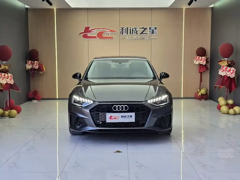 Audi A4L 2022 из CN, фото 2