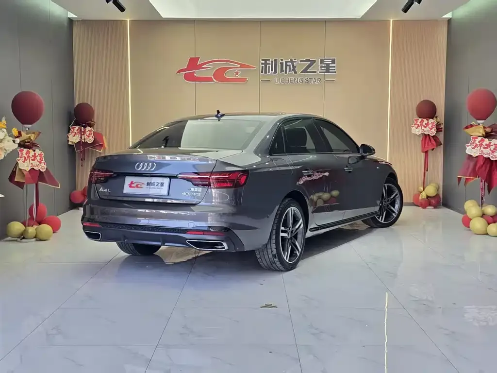 Audi A4L 2022 из CN, фото 8