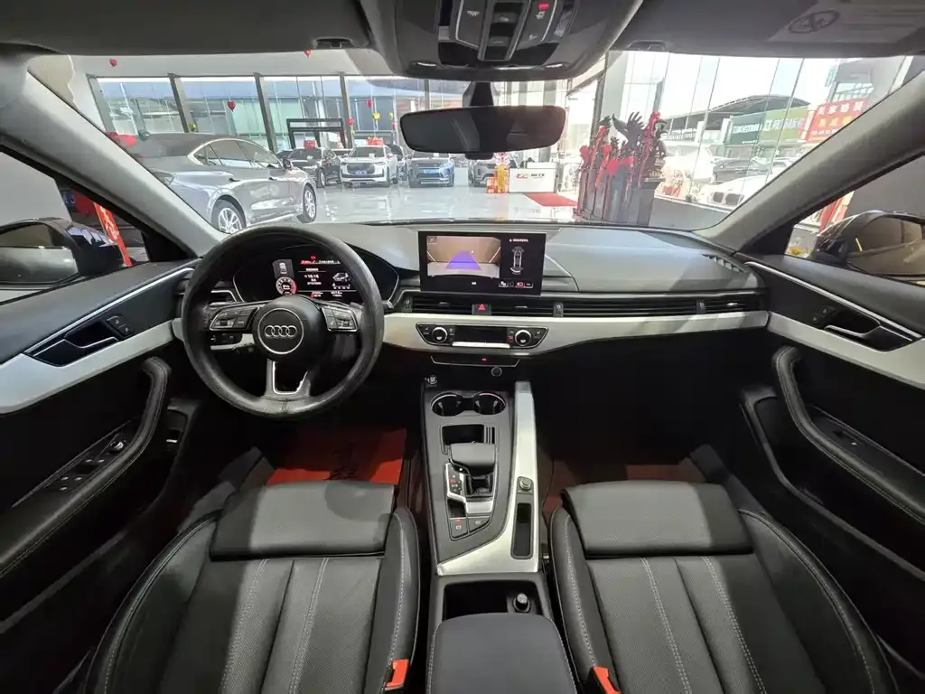 Audi A4L 2022 из CN, фото 5