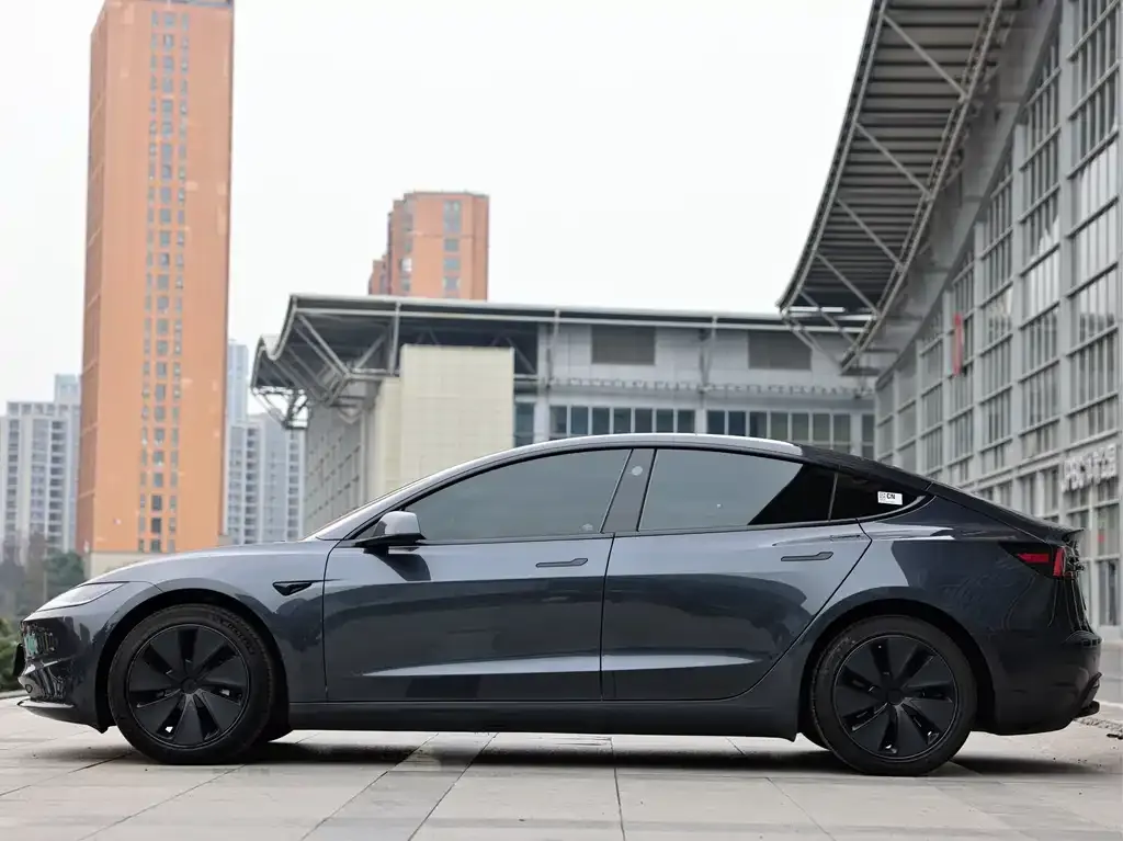 Tesla Model 3 2024 из CN, фото 3