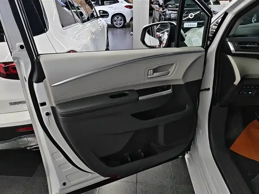 Toyota Sienna 2023 из CN, фото 7