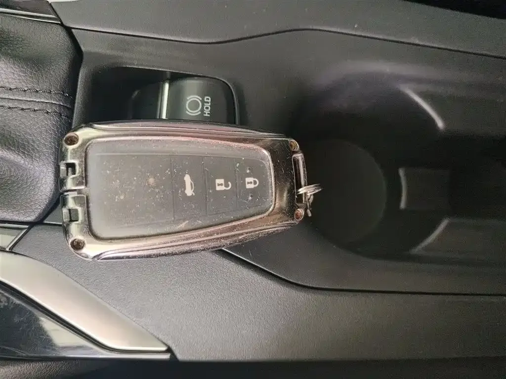 Toyota Corolla 2023 из CN, фото 10