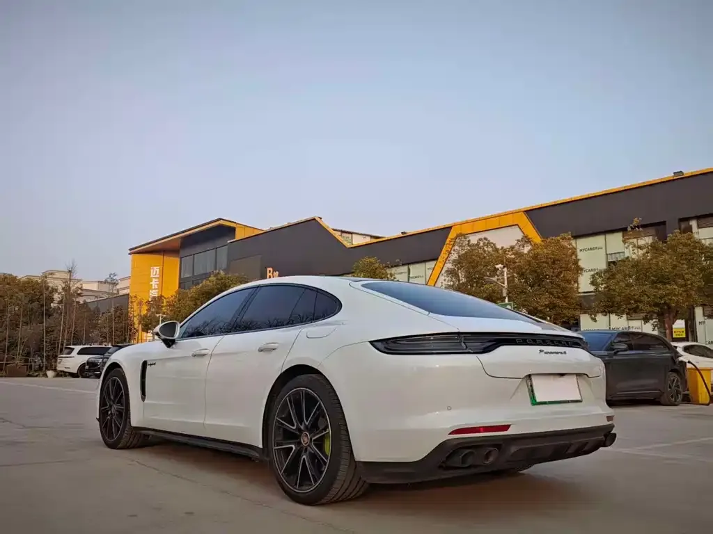 Porsche Panamera Hybrid 2023 из CN, фото 4
