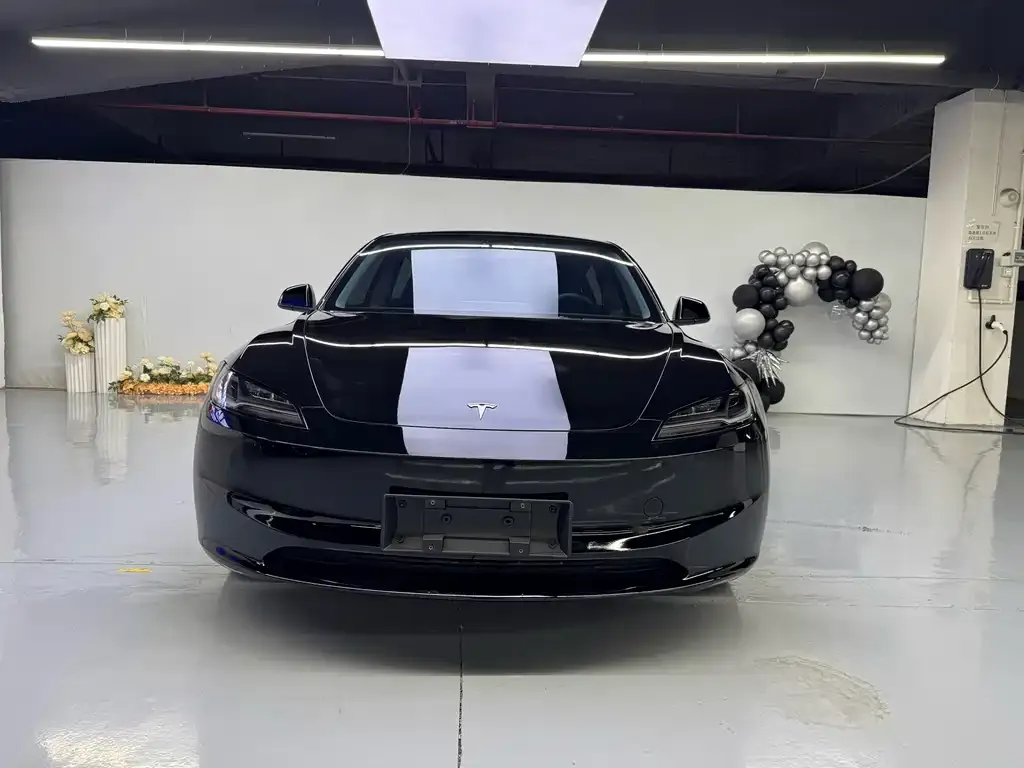 Tesla Model 3 2024 из CN, фото 2