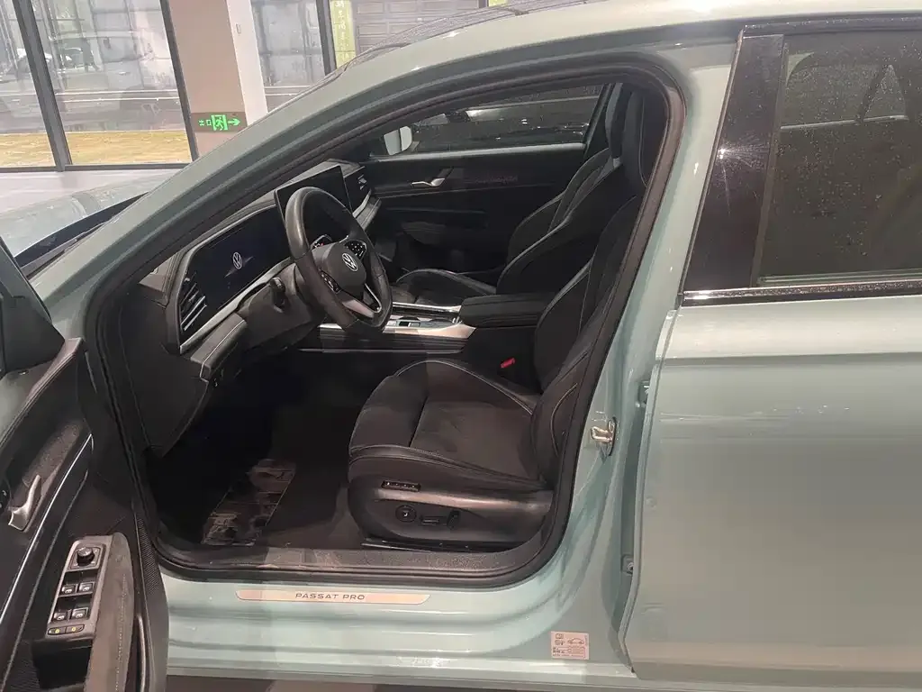 Volkswagen Passat — фото 7