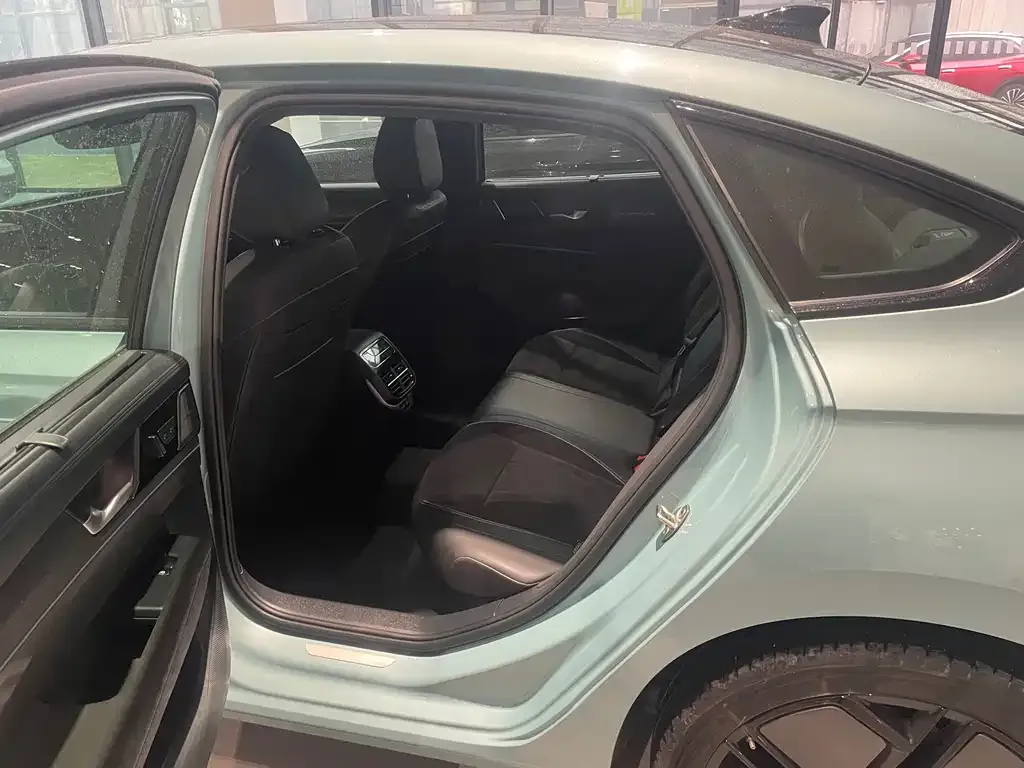 Volkswagen Passat — фото 6