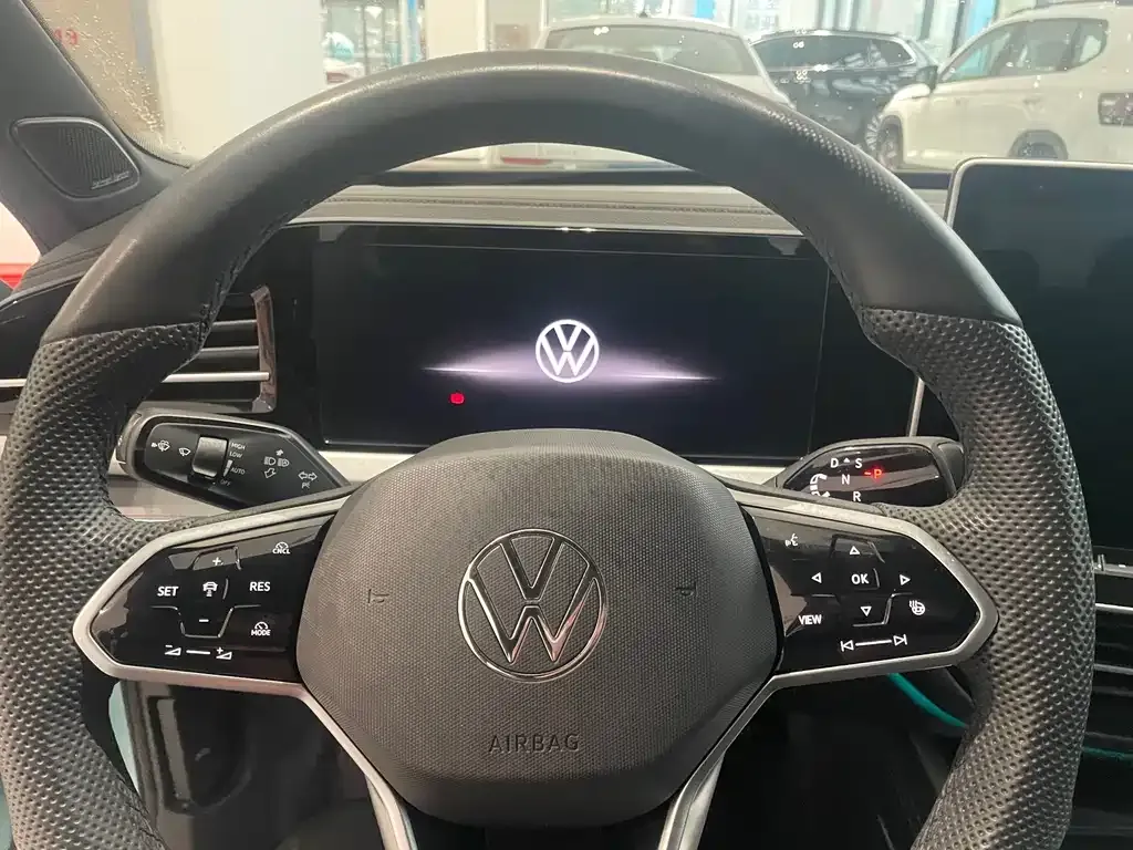 Volkswagen Passat — фото 9