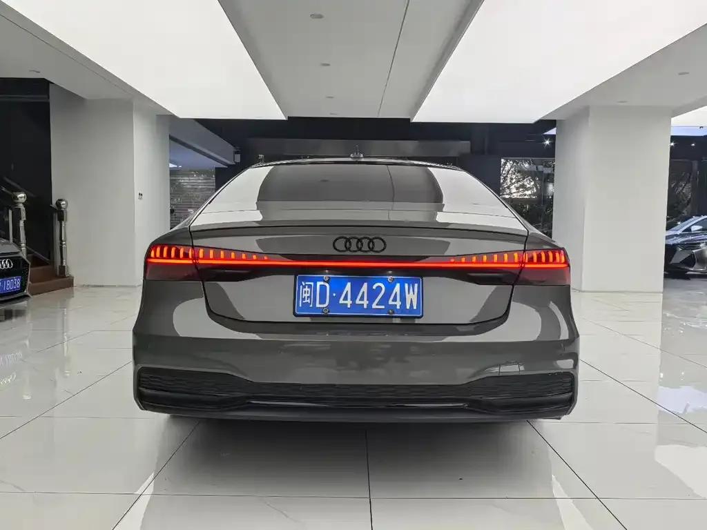 Audi A7 2022 из CN, фото 7