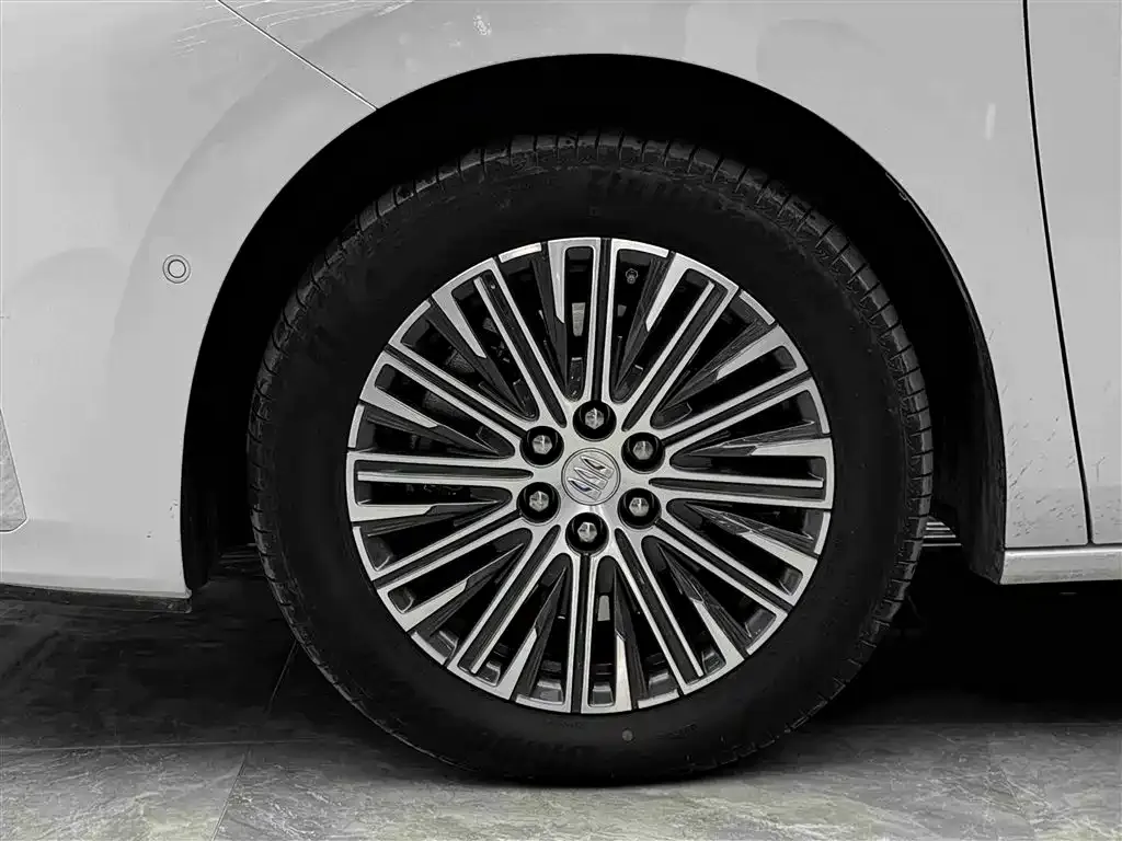Buick GL8 Hybrid 2024 из CN, фото 9