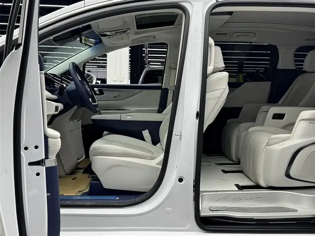 Buick GL8 Hybrid 2024 из CN, фото 8