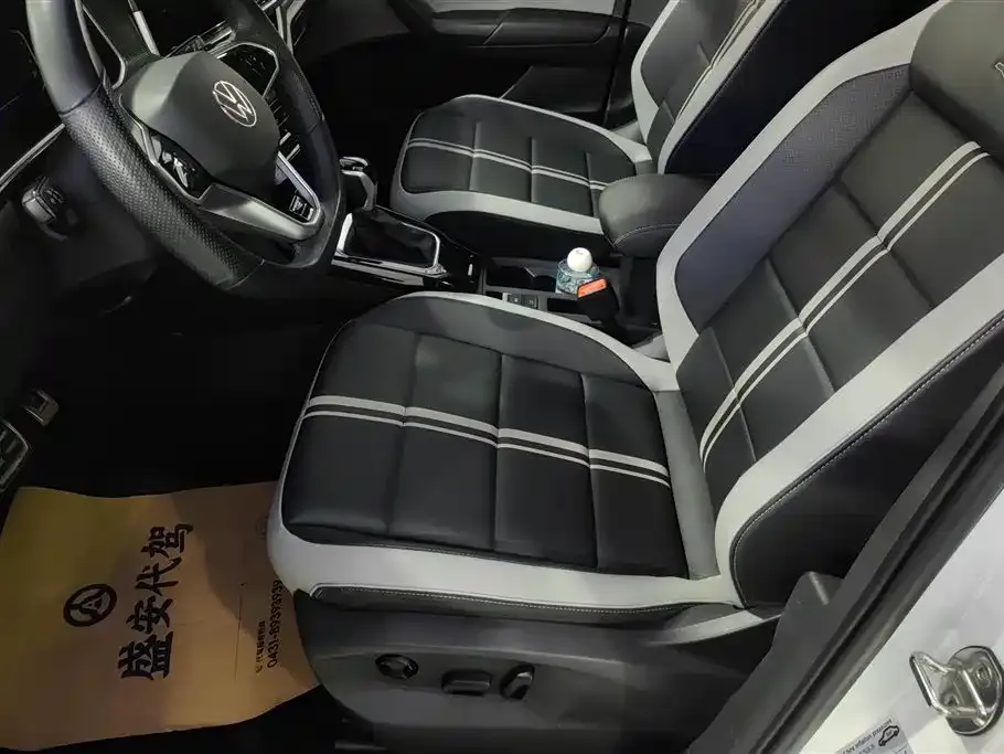 Volkswagen T-Roc 2023 из CN, фото 5