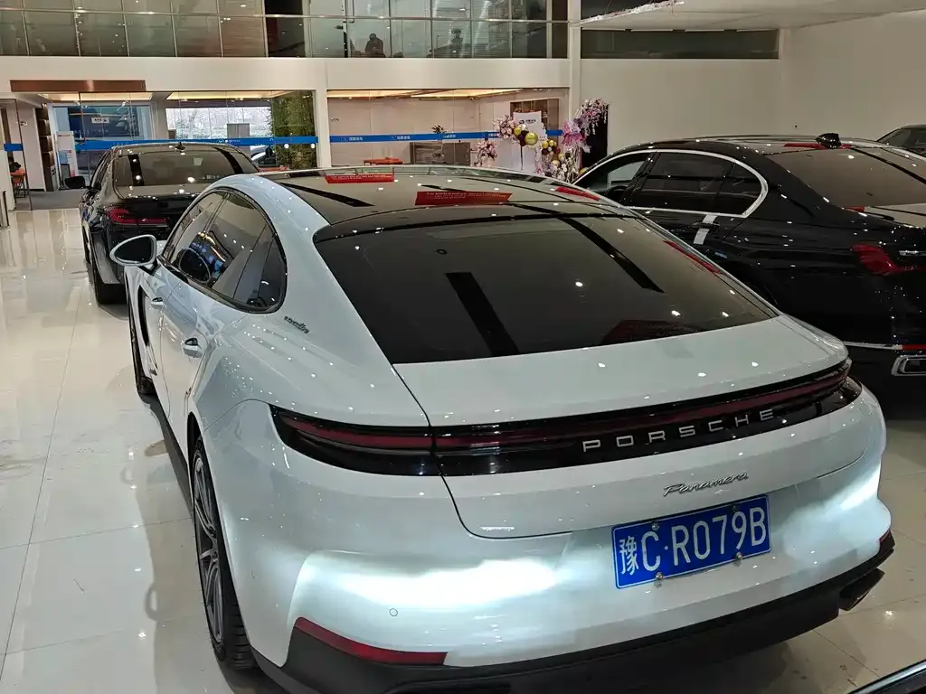Porsche Panamera 2025 из CN, фото 10