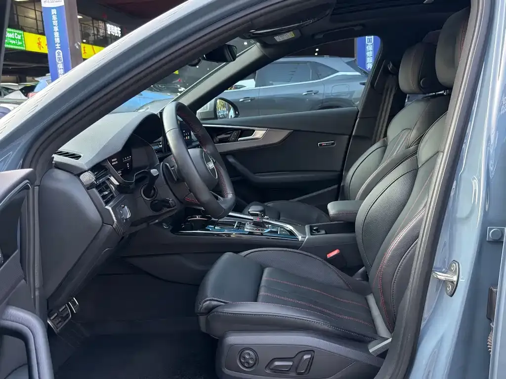 Audi A4L 2022 из CN, фото 7