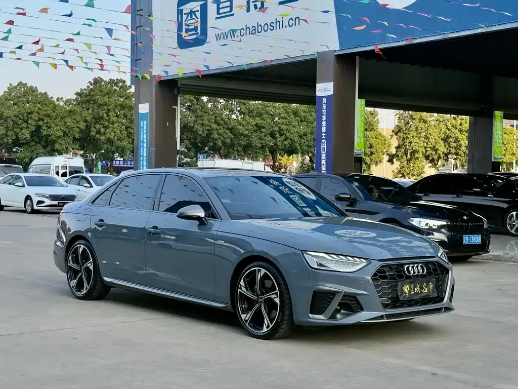 Audi A4L 2022 из CN, фото 9