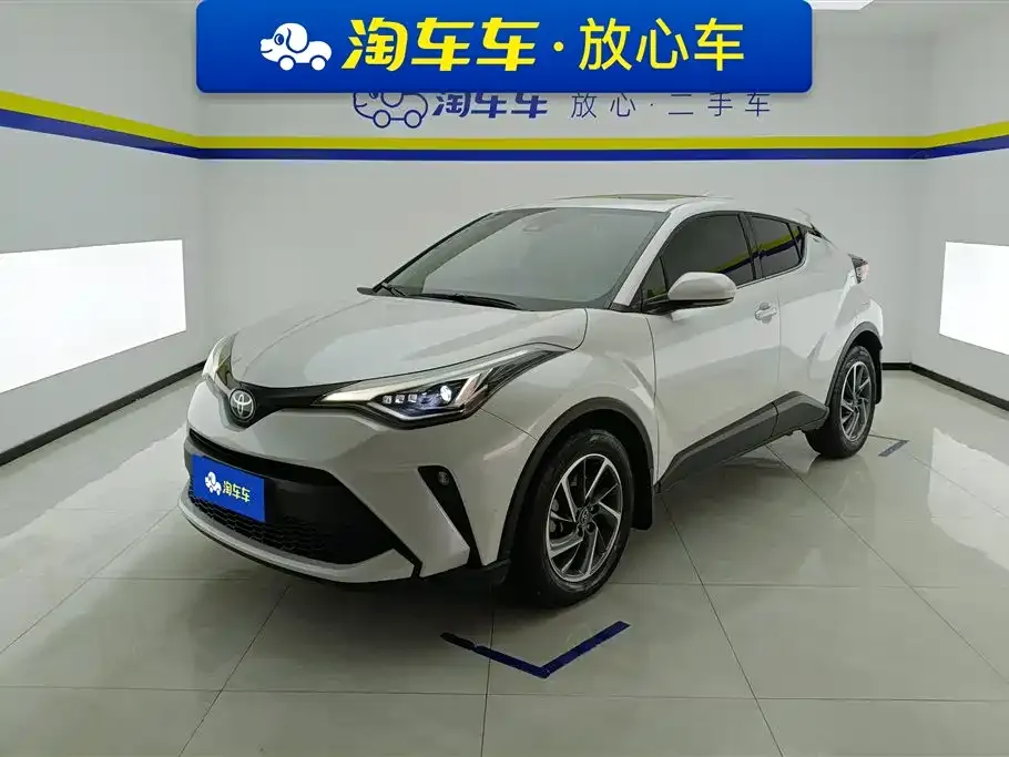 Toyota C-HR — фото 1