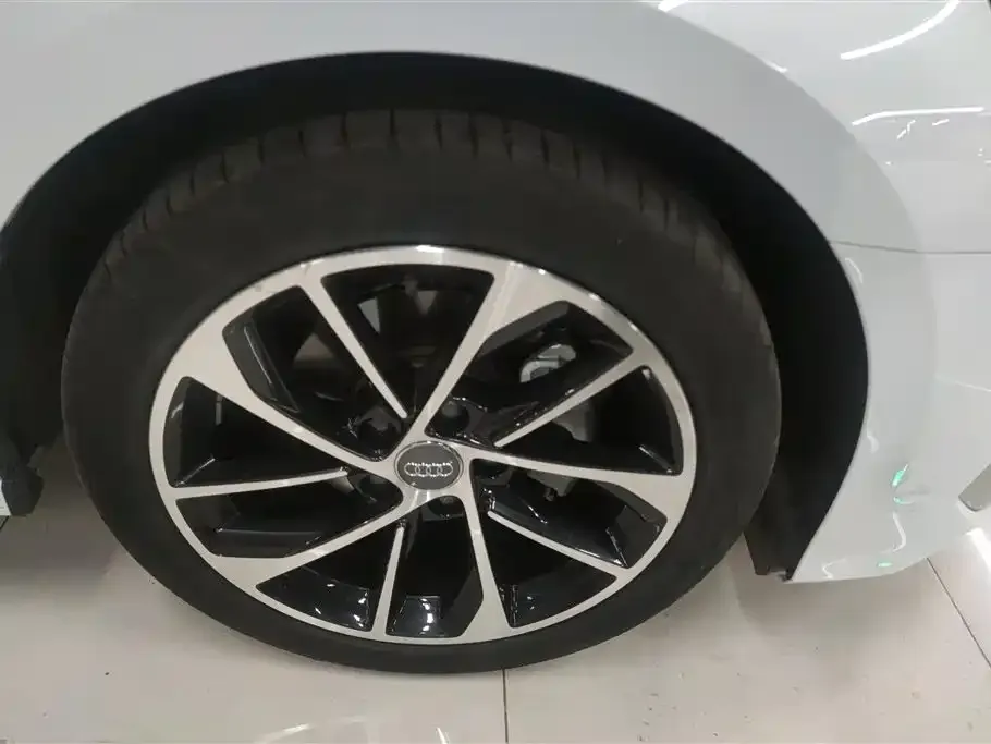 Audi A3 2022 из CN, фото 2