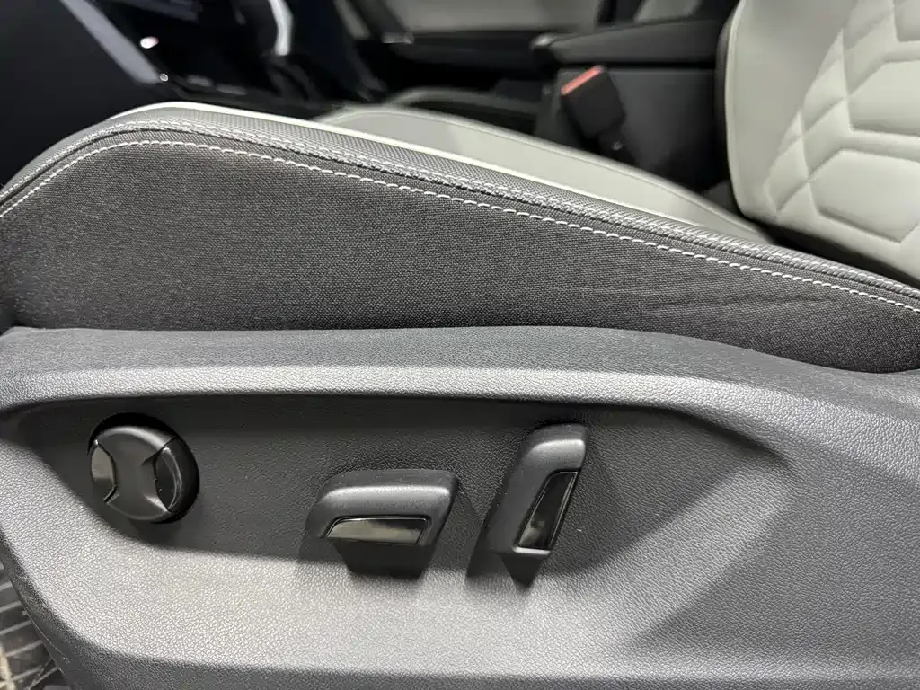 Volkswagen Tayron 2023 из CN, фото 10