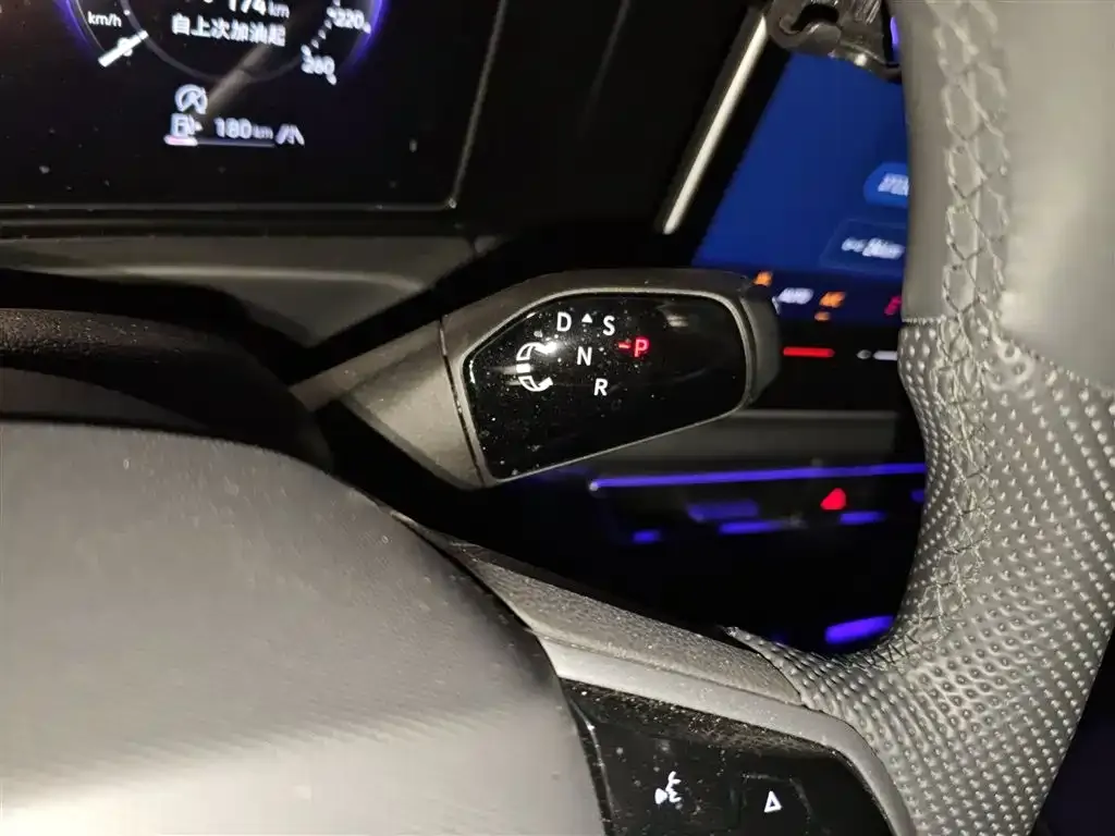Volkswagen Tiguan L 2024 из CN, фото 6