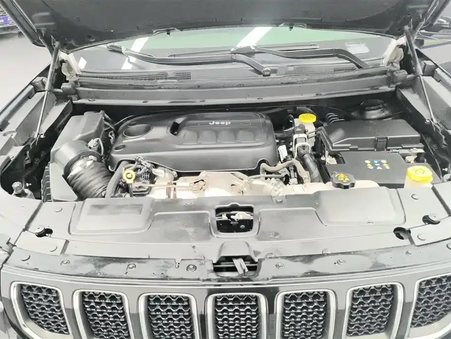 Jeep Grand Commander 2021 из CN, фото 3