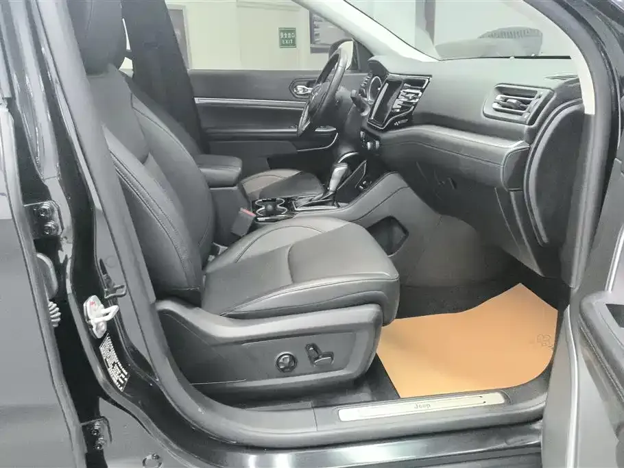 Jeep Grand Commander 2021 из CN, фото 6