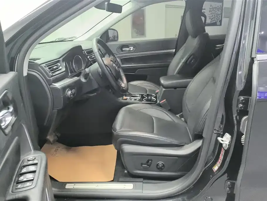 Jeep Grand Commander 2021 из CN, фото 10