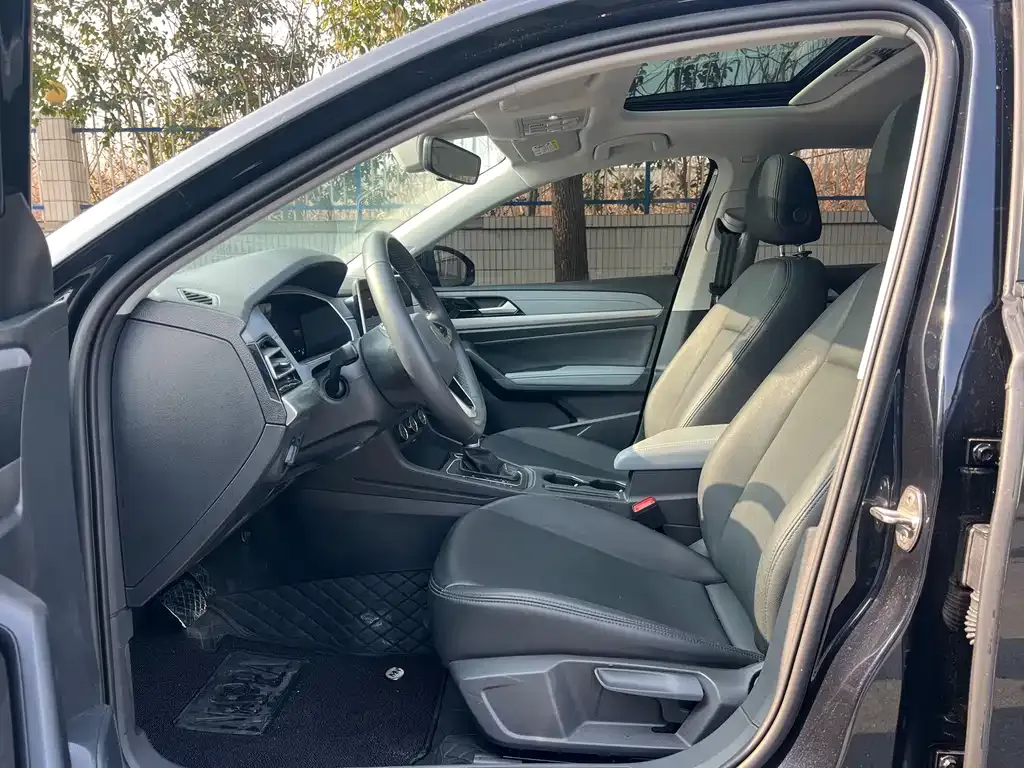 Volkswagen Lavida 2024 из CN, фото 4