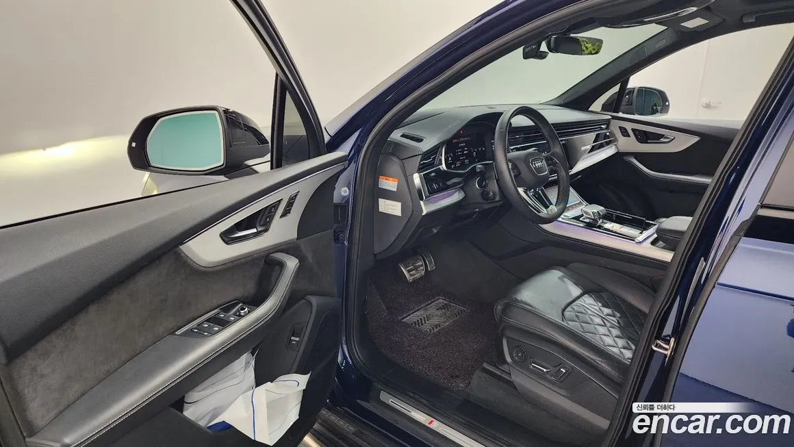 Audi Q7 2022 из KR, фото 7