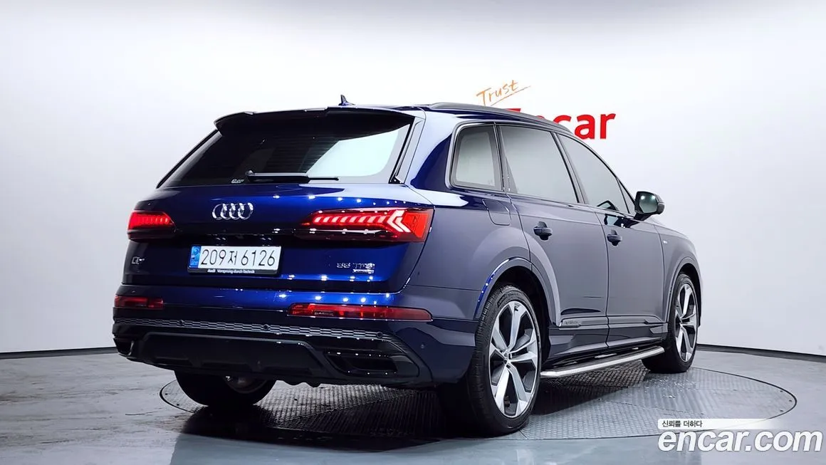 Audi Q7 2022 из KR, фото 5