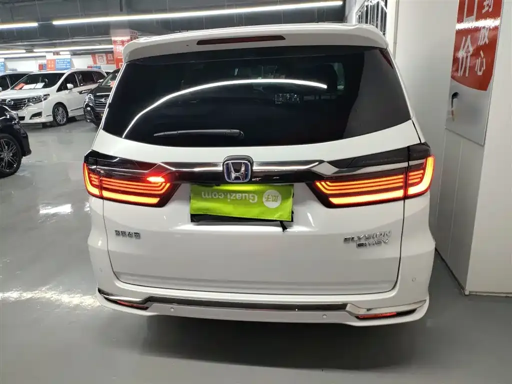 Honda Elysion 2023 из CN, фото 8