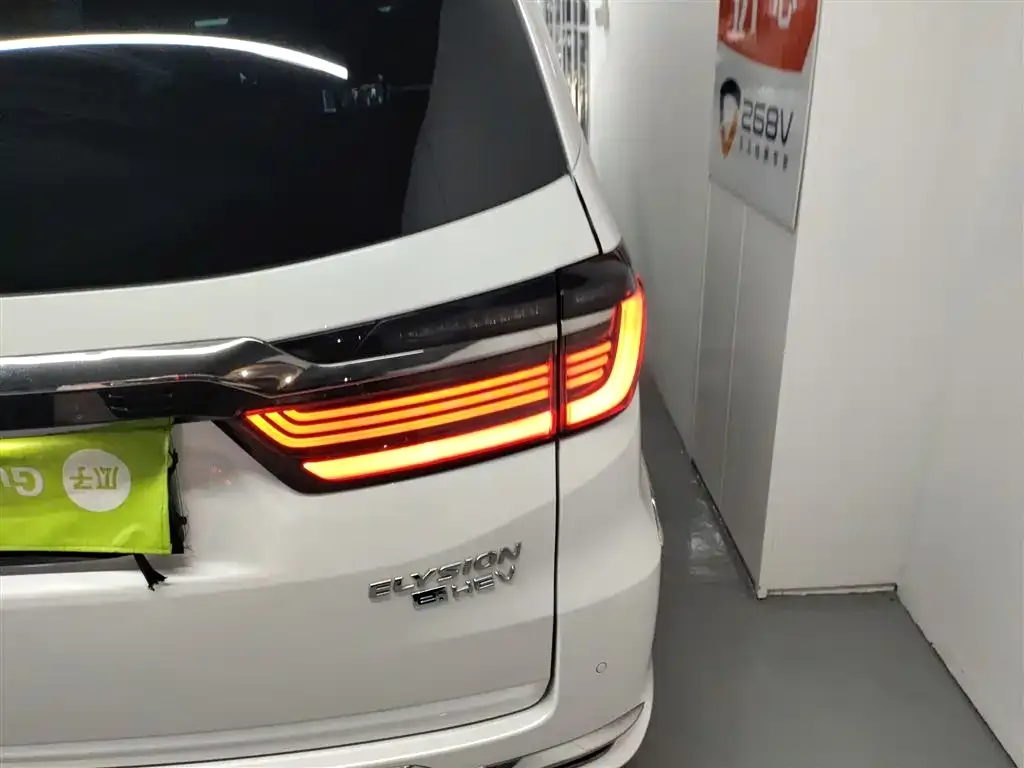 Honda Elysion 2023 из CN, фото 5