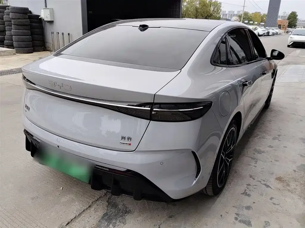 BYD Seal — фото 6