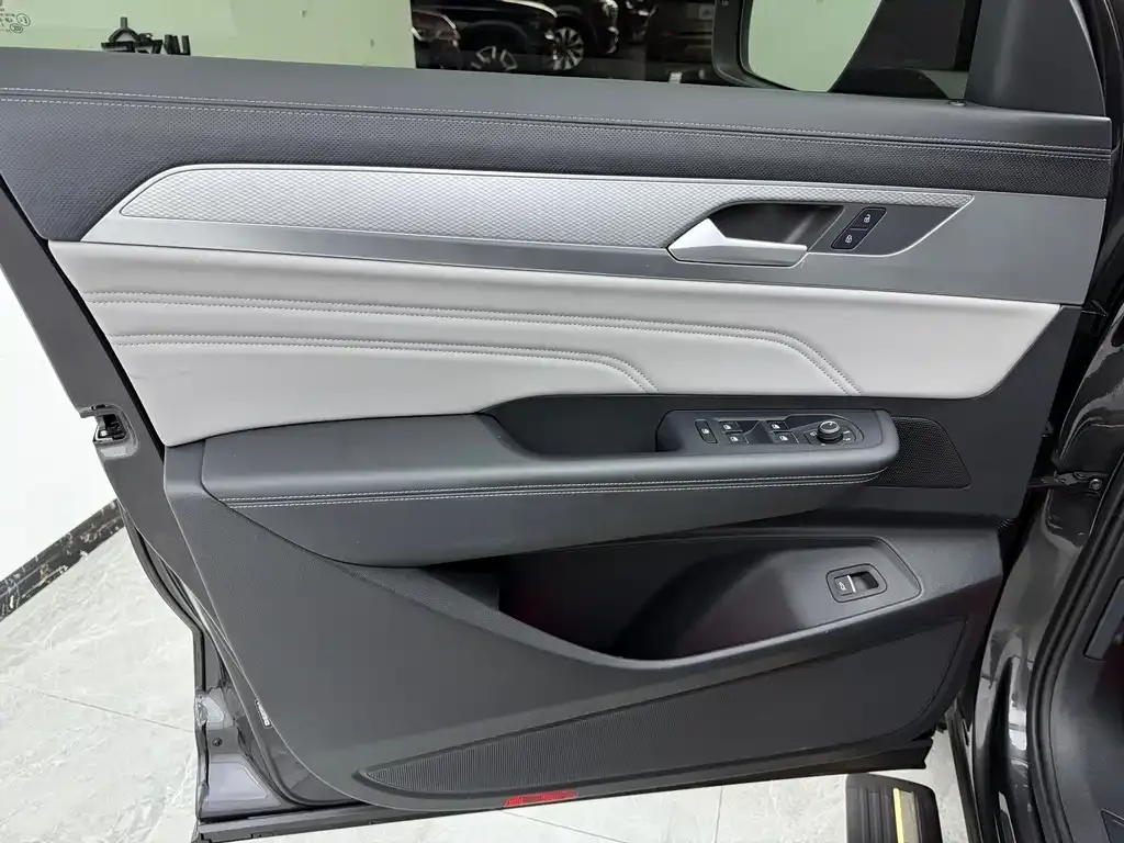 Volkswagen Tavendor 2023 из CN, фото 9