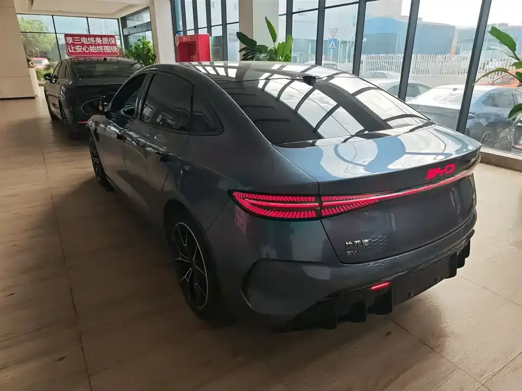 BYD Seal — фото 2