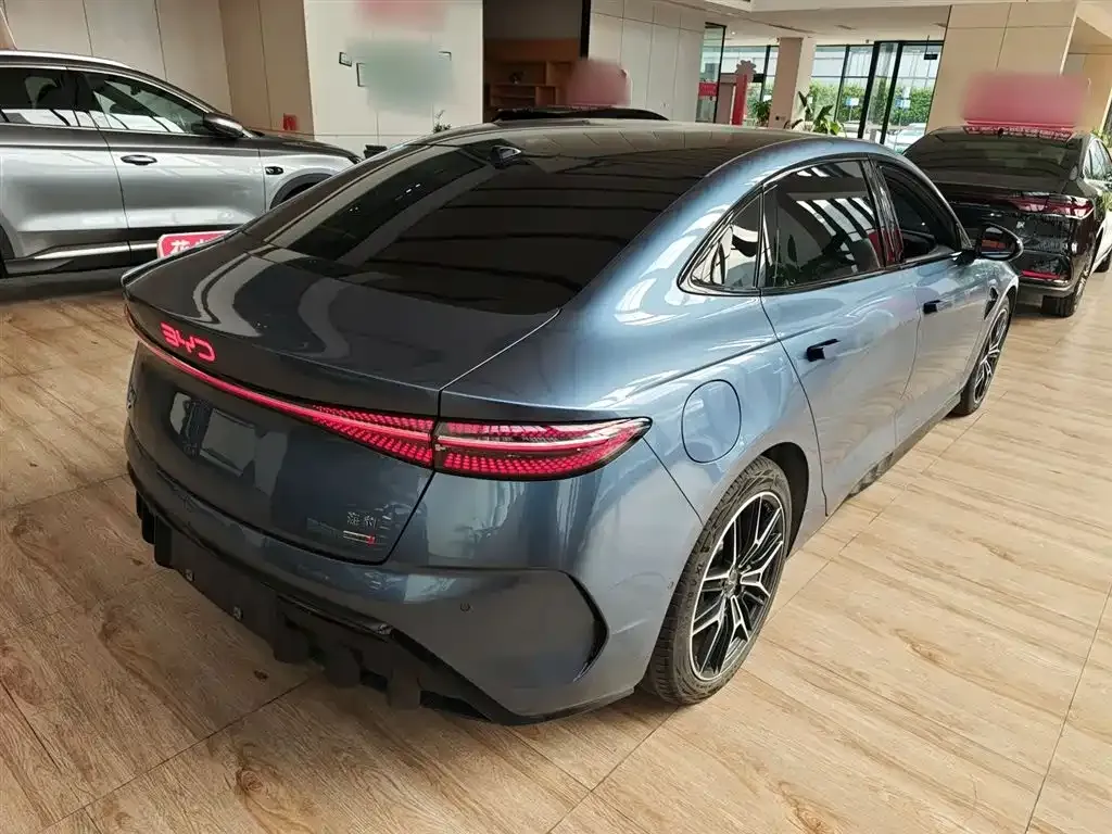 BYD Seal — фото 6