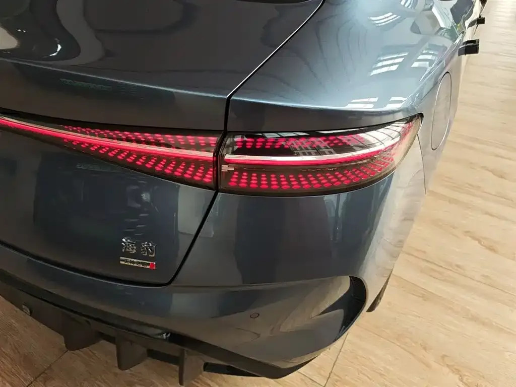 BYD Seal — фото 10