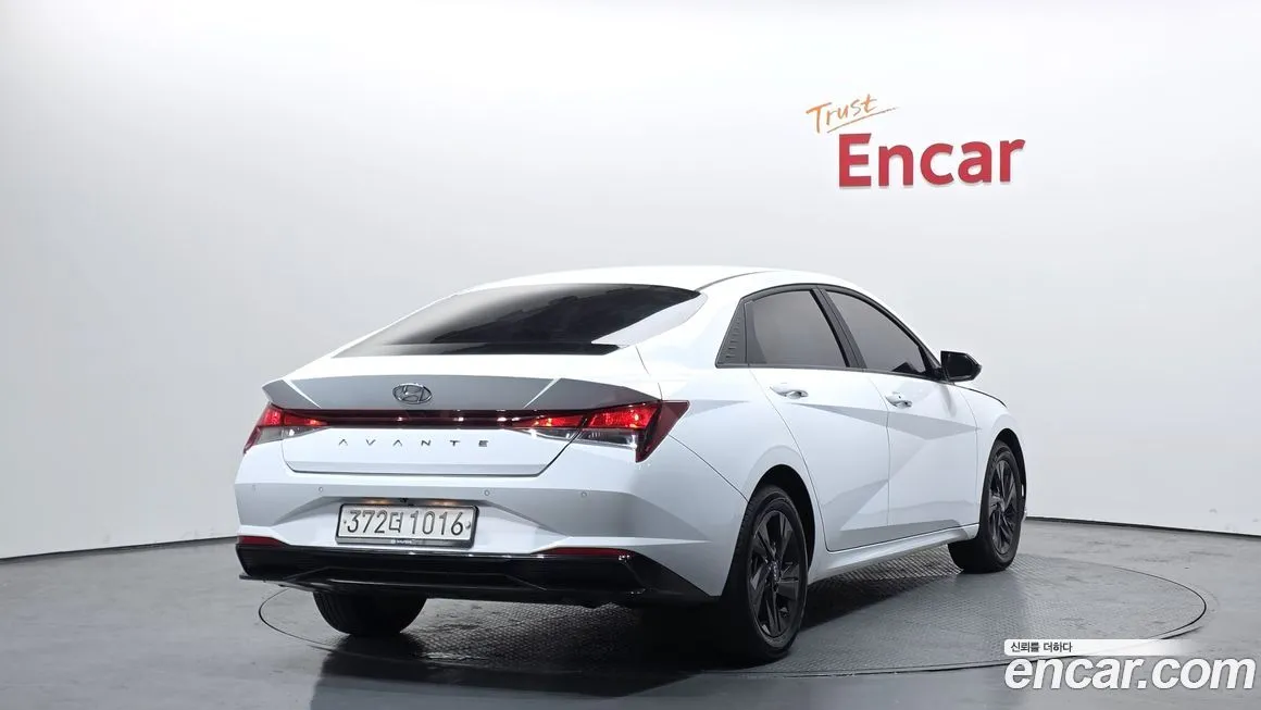 Hyundai AVANTE — фото 2