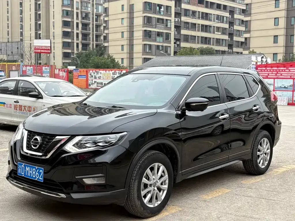 Nissan X-Trail 2021 из CN, фото 1