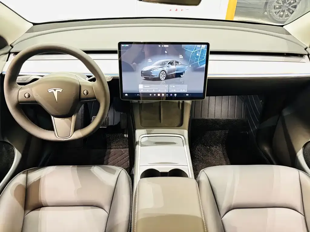 Tesla Model Y — фото 8