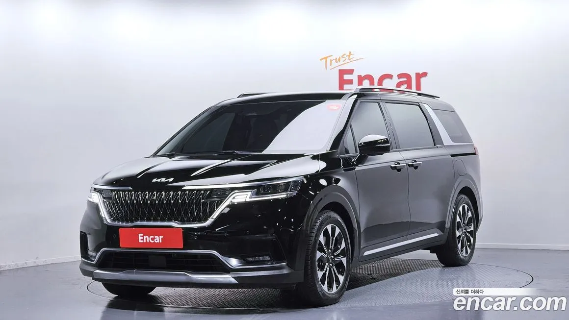 Kia Carnival — фото 1