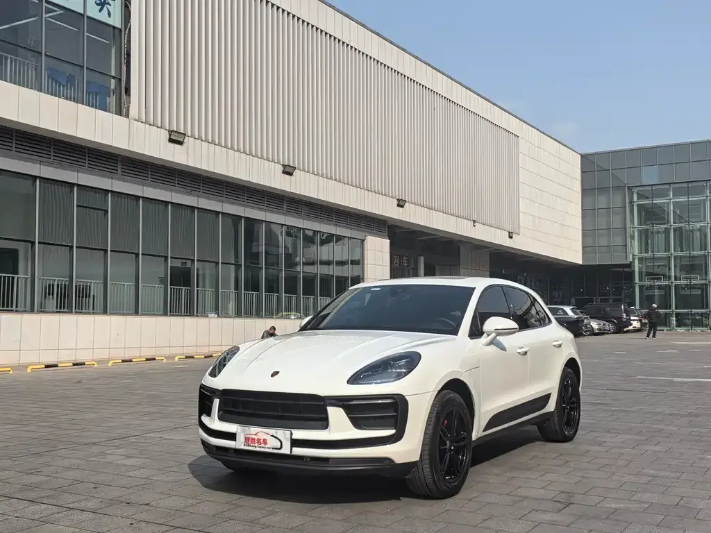 Porsche Macan — фото 1