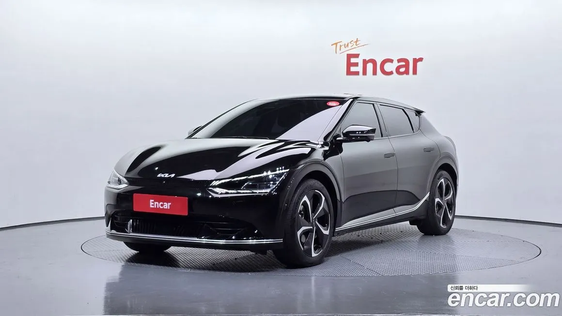 Kia EV6 — фото 1