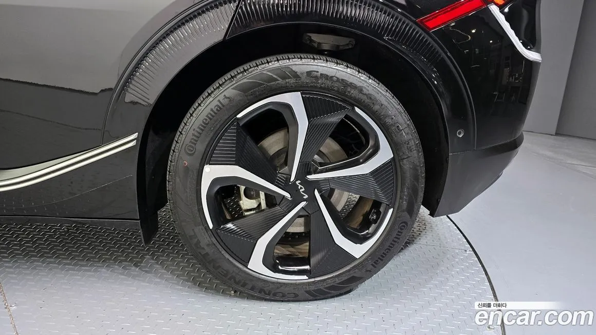 Kia EV6 — фото 6