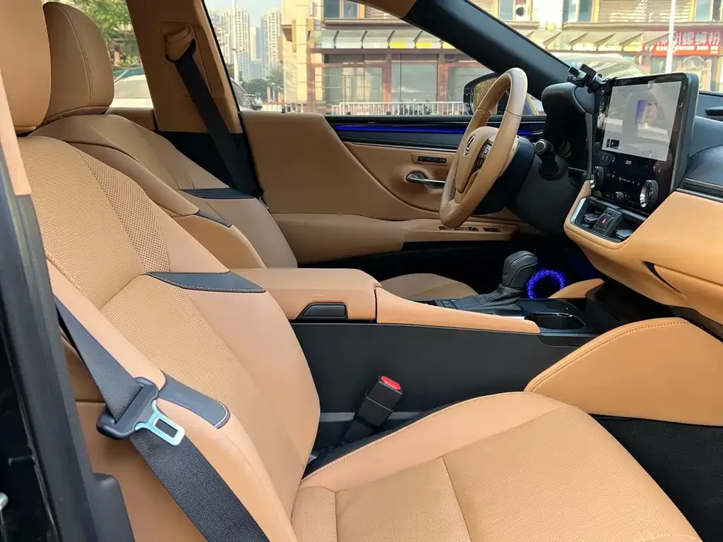 Lexus ES 2025 из CN, фото 3