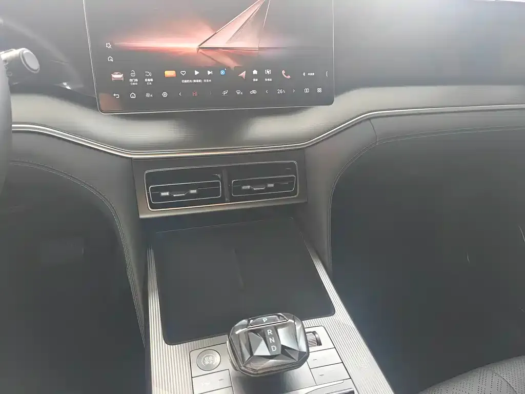 BYD L DM-i 2025 из CN, фото 4