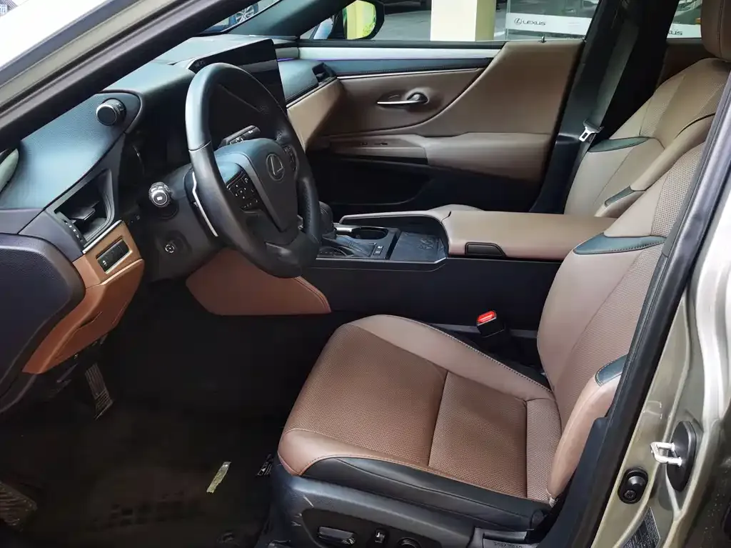 Lexus ES 2025 из CN, фото 7