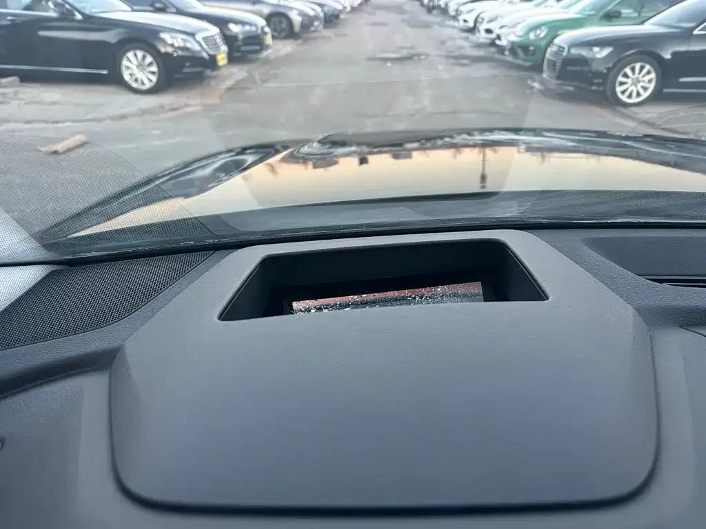 Audi Q8 2023 из CN, фото 3