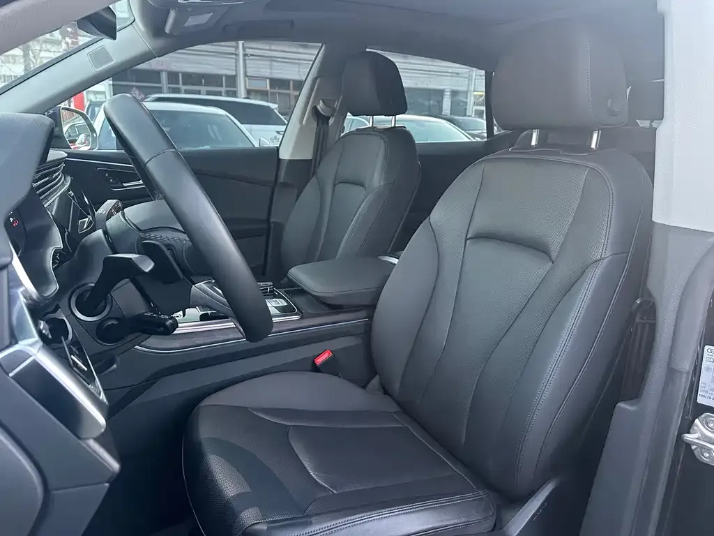 Audi Q8 2023 из CN, фото 4