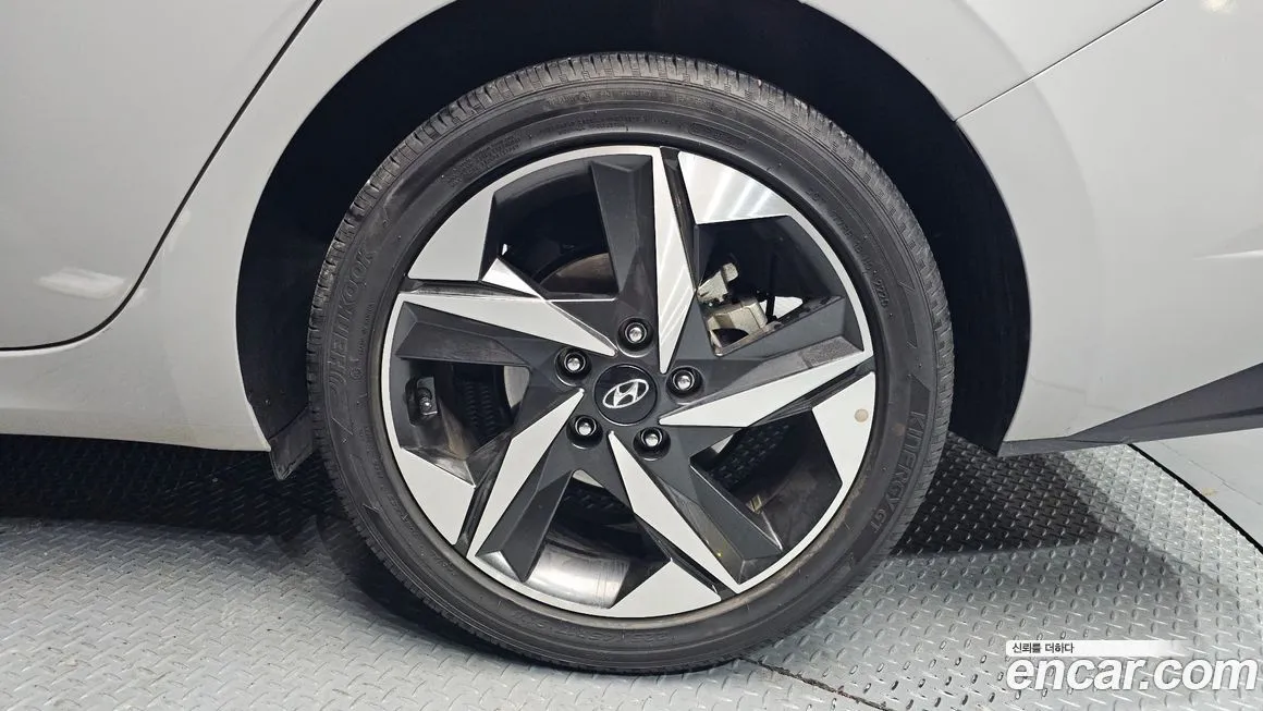 Hyundai AVANTE — фото 8