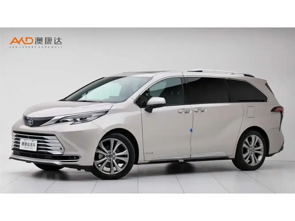 Toyota Sienna 2023 из CN, фото 1