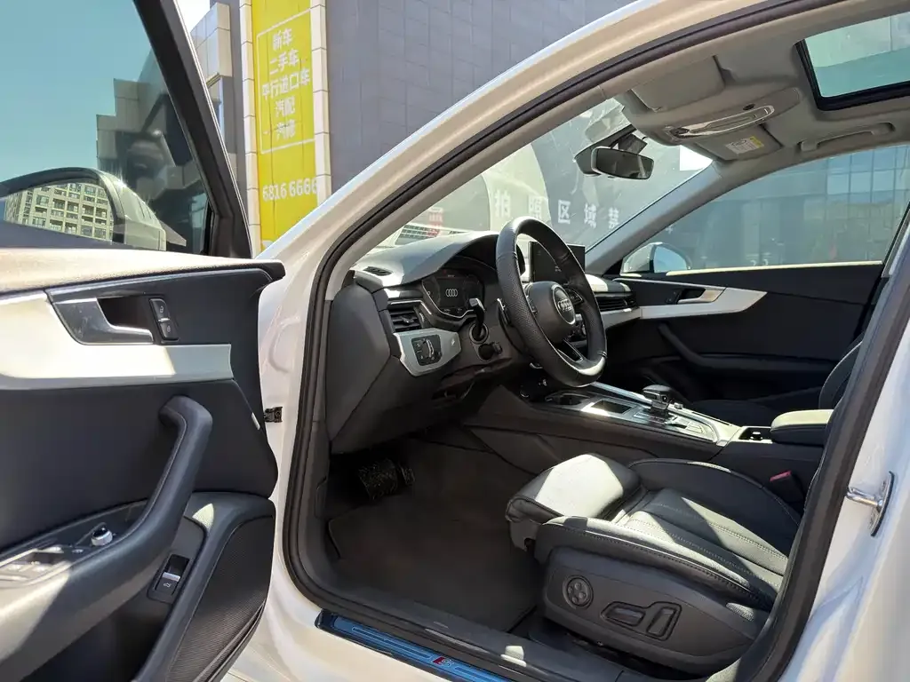 Audi A4L 2021 из CN, фото 6